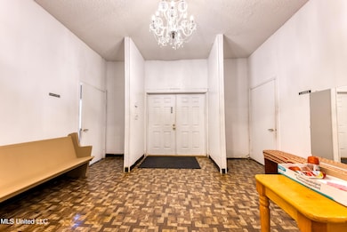 5106HubertSt-9