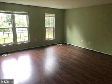 20073 Dunstable Cir, Germantown, MD 20876 - photo 6