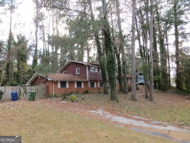 3816 King Henry Rd SW, Atlanta, GA 30331 - photo 4