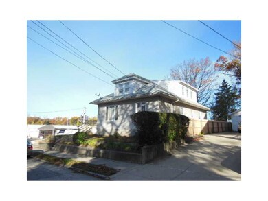 187 Rounds Ave, Providence, RI 02907 - photo 3