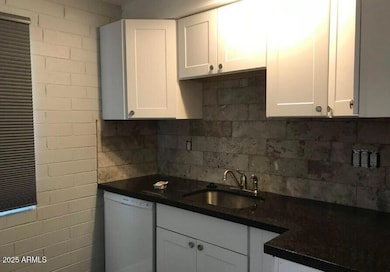 2513 N 48th Place, Phoenix, AZ 85008 - photo 2