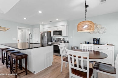 combo kitchen eating area