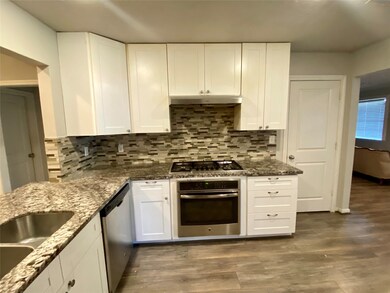 7102 Shady Arbor Ln, Houston, TX 77040 - photo 4