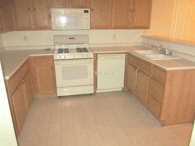 5863 Poseidon Quest Ct unit 1, Las Vegas, NV 89139 - photo 4