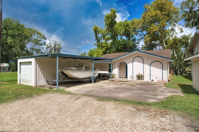 5401 County Road 334 unit 10, Sweeny, TX 77480 - photo 5