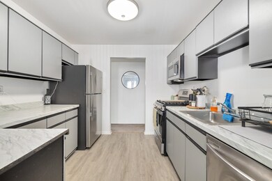 5 Riverview Ct unit 5, Secaucus, NJ 07094 - photo 4