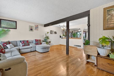 5525 Pebblebeach Dr unit 275, Hanover Park, IL 60133 - photo 4