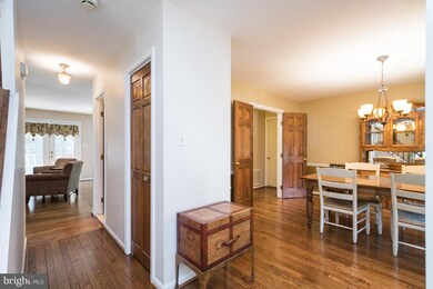 7722 Modisto Ln, Springfield, VA 22153 - photo 5