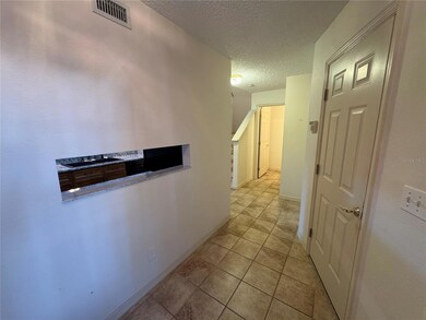 9101 Jakes Path, Largo, FL 33771 - photo 4