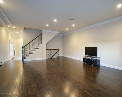 134 El Camino Loop, Staten Island, NY 10309 - photo 5