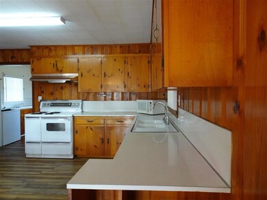 23469 Goldenrod Ave, Florala, AL 36442 - photo 3