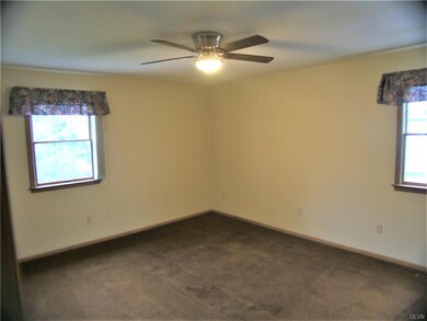 2520 27th St SW unit 2524, Allentown, PA 18103 - photo 3