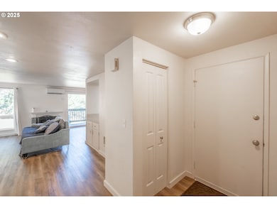 418 Stonewood Dr unit 418, Eugene, OR 97405 - photo 3