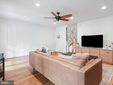 3311 Ardley Ct, Falls Church, VA 22041 - photo 6