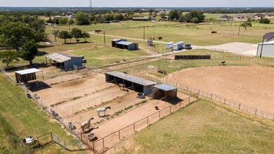 569 County Road 4699, Boyd, TX 76023 - photo 4