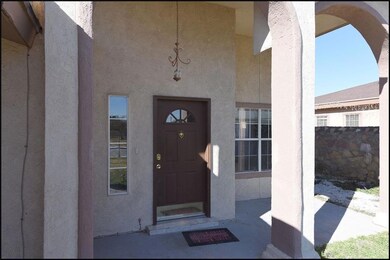 563 Schwabe St, El Paso, TX 79907 - photo 5