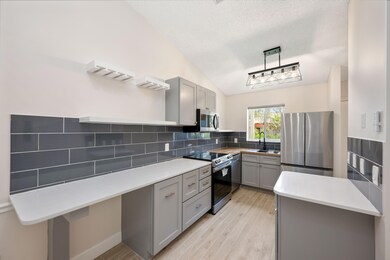 5214 Stacy St unit 22, West Palm Beach, FL 33417 - photo 4