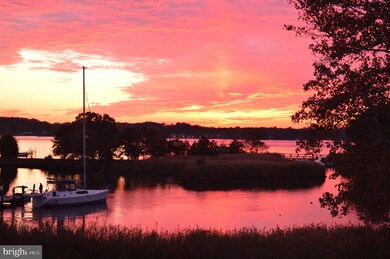 621 Harbor Dr, Annapolis, MD 21403 - photo 2