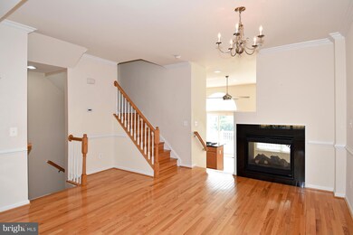 2376 Battery Hill Cir, Woodbridge, VA 22191 - photo 6