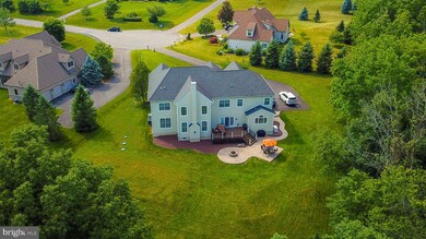 425 Jacob Ct, Nazareth, PA 18064 - photo 4