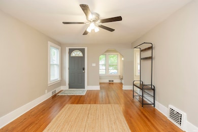 1325 S 31st St, South Bend, IN 46615 - photo 3