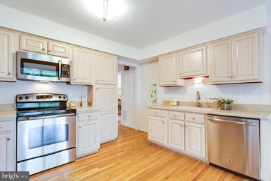 2823 N Yucatan St, Arlington, VA 22213 - photo 6