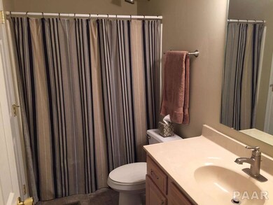 4543 N Thornhill Dr unit 102, Peoria, IL 61615 - photo 7