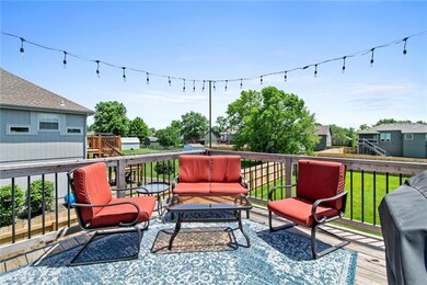 811 S Sunset Ln, Raymore, MO 64083 - photo 4