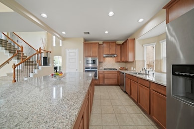 Large island kitchen!