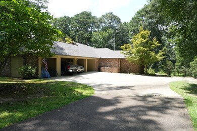 1075 Hawthorne Dr, McComb, MS 39648 - photo 4