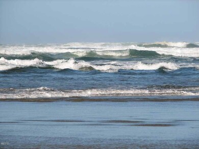 oceanfront waves