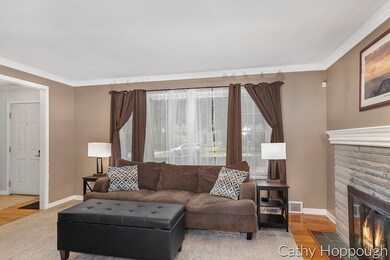 2215 Fairfax Rd, Lansing, MI 48910 - photo 6