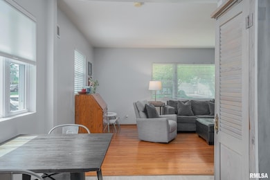 2857 Washington Ln, Davenport, IA 52804 - photo 6