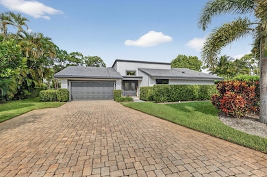 5212 Foxpointe Cir, Delray Beach, FL 33445 - photo 2