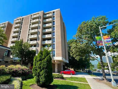 Tiber Island unit N-806, Washington, DC 20024 - photo 4