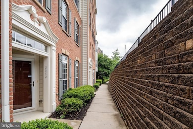 2372 Merseyside Dr unit 141, Woodbridge, VA 22191 - photo 2