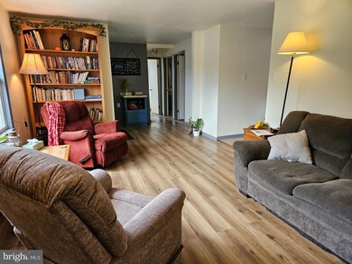 225 Brumbaugh Ave, Chambersburg, PA 17201 - photo 4