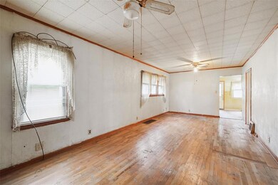 217 E Payton Ave, Des Moines, IA 50315 - photo 3