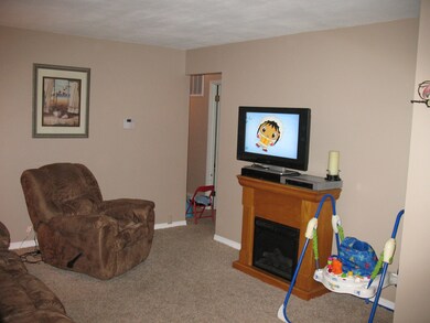 1327 S 18th St, Grand Forks, ND 58201 - photo 4