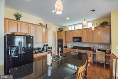 23820 Bennett Chase Dr, Clarksburg, MD 20871 - photo 6