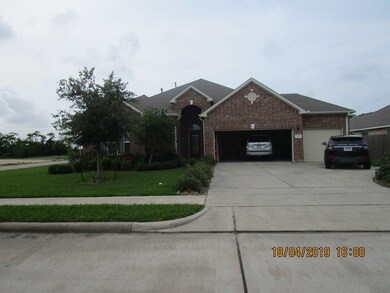 3301 Aberdeen Ct, Bay City, TX 77414 - photo 2