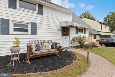 35 Holly Dr, Levittown, PA 19055 - photo 3