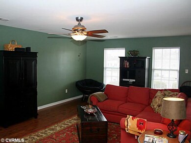 Den/Family/Great Room - Click on link to view Virt