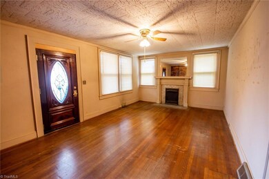 729 Wood St, Statesville, NC 28677 - photo 7