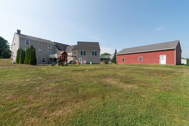 BackHouse-Barn-LawnArea