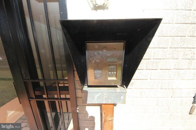 210 43rd Rd NE unit 103, Washington, DC 20019 - photo 4