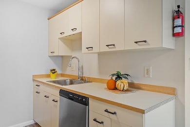 20 Knox St unit 43, Lawrence, MA 01841 - photo 7