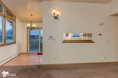 Living Room/Dining