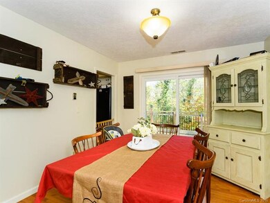 10 Holly Hill Ct, Asheville, NC 28806 - photo 7