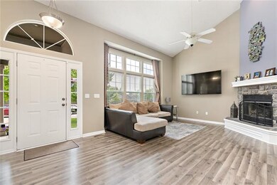 20468 W 221st St, Spring Hill, KS 66083 - photo 4